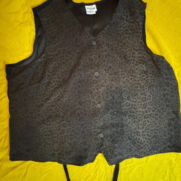 Leopard print vest - Picture 4 of 4